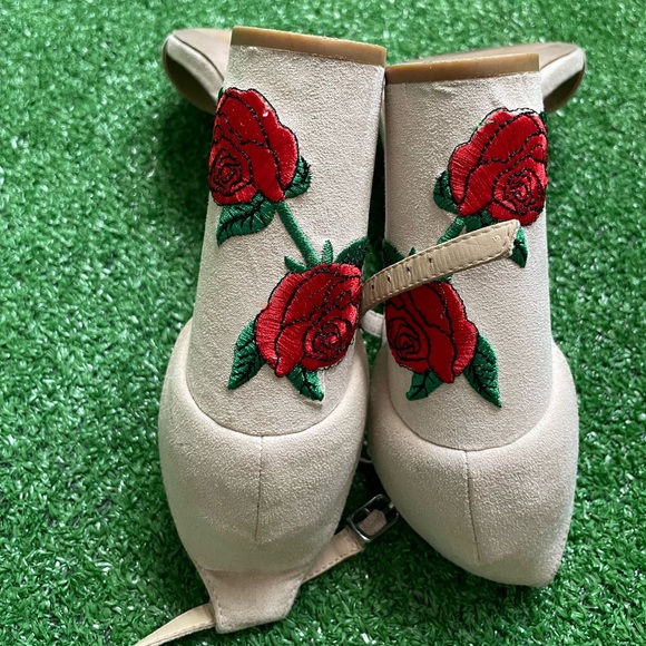 Fashion Nova Heels 👠 - Picture 5 of 5